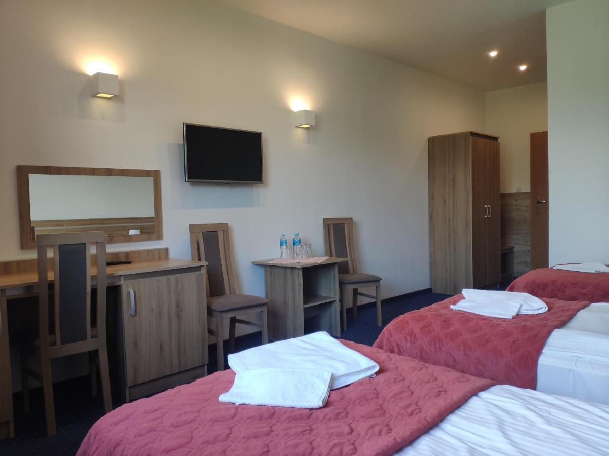 Hotel Eden Rzgow Εξωτερικό φωτογραφία