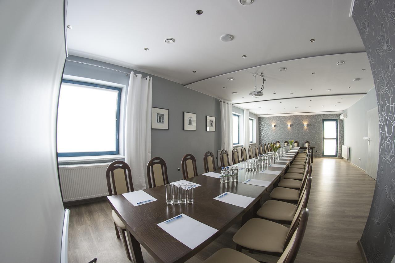 Hotel Eden Rzgow Εξωτερικό φωτογραφία
