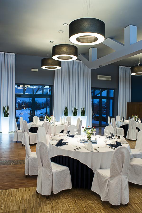 Hotel Eden Rzgow Εξωτερικό φωτογραφία